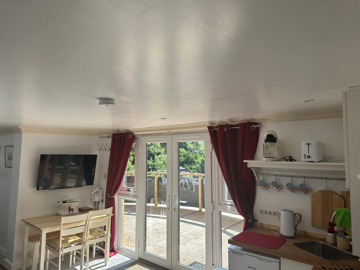 Unique Orchard Lodge For Couples With Hot Tub 스트래세이번 외부 사진